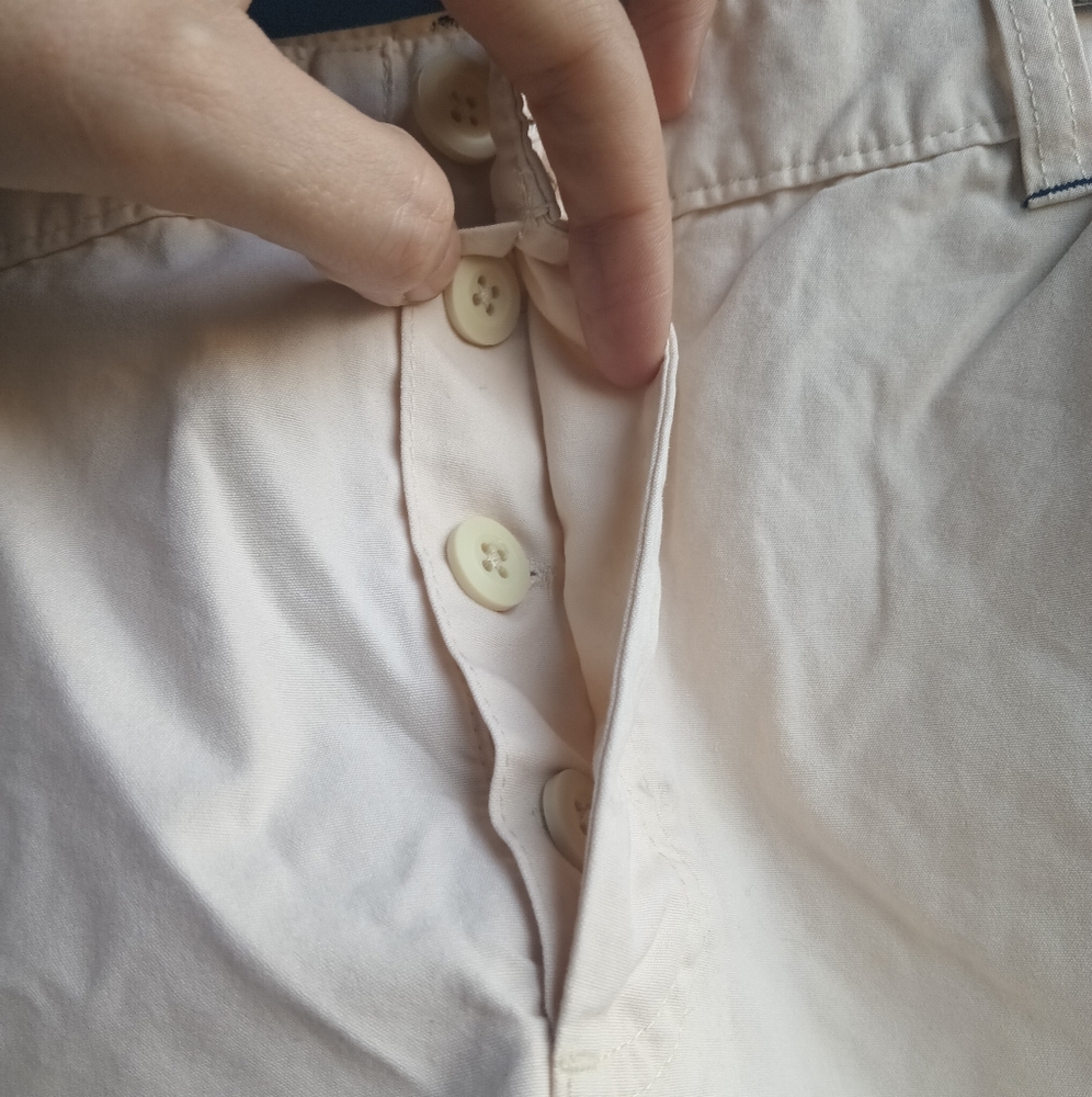 GAP Cream Bermudas Relaxed Fit - Picture 10 of 14